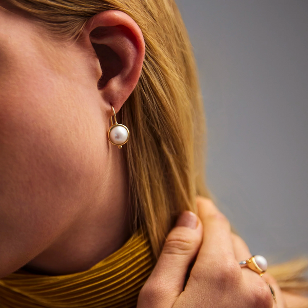 Najo Garland Yellow Gold Pearl Earring