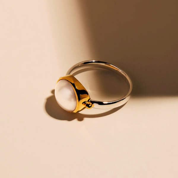 Garland Two-Tone Pearl Ring Medium