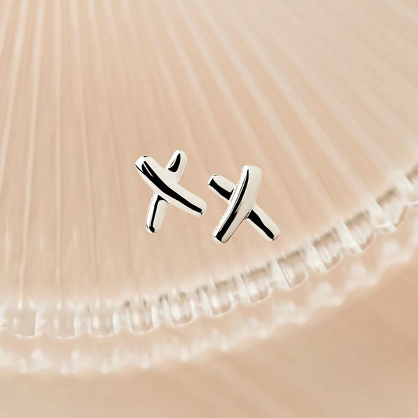 Kiss Stud Earring Silver