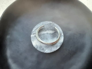 Sterlind Silver Crossover Cuff