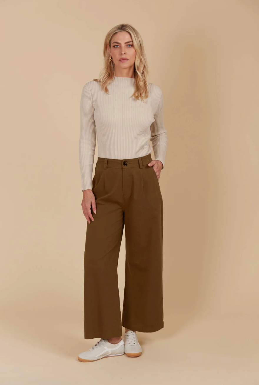 Freya Pant