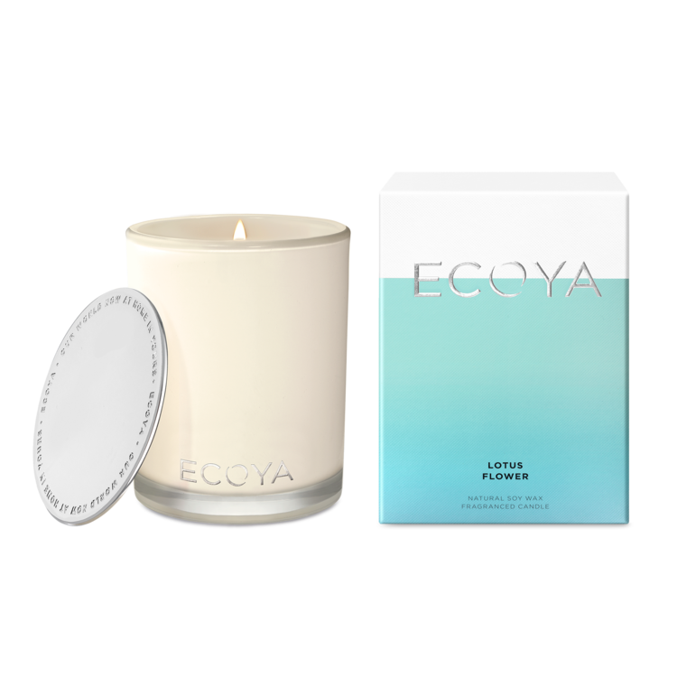 The influence of Australian white lotus flower, infused with deep shades of Pacific vanilla and patchouli, create a warm and delicately spicy mix that is both sensual and relaxing.