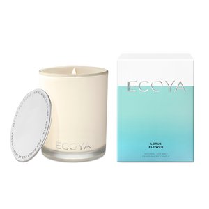 The influence of Australian white lotus flower, infused with deep shades of Pacific vanilla and patchouli, create a warm and delicately spicy mix that is both sensual and relaxing.